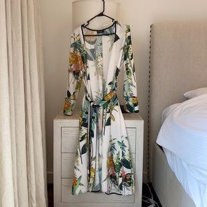 Zara women’s robe size small